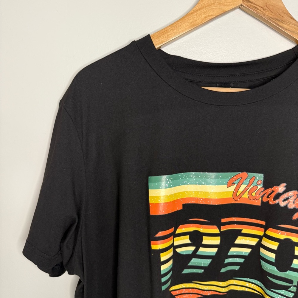 Vintage 1970 Graphic Tee - Picture 3 of 6
